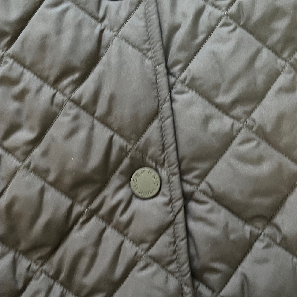 MaxMara Navy Quilted Jacket with Butterfly Emblem - Picture 3 of 10